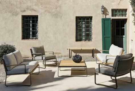 Phoenix-armchair by simplysofas.in